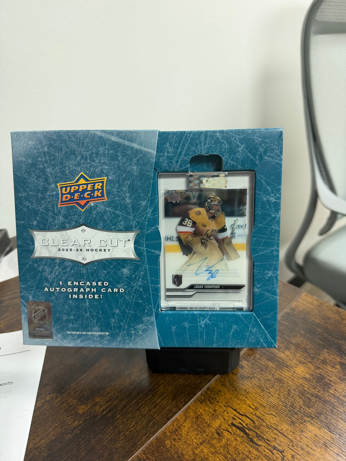 2025-26 upper deck clear but Logan Thompson auto!